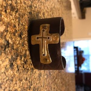 Horizontal crosses on leather cuff bracelet